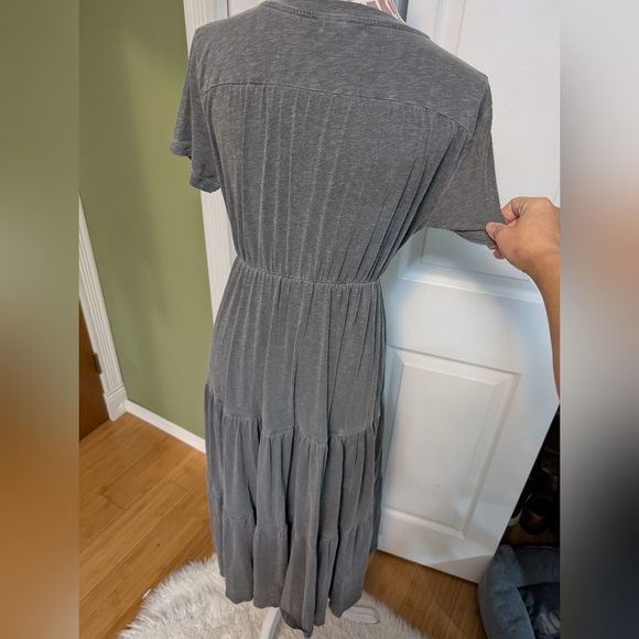 Sundry tiered midi dress in charcoal grey sz L - Picture 4 of 6
